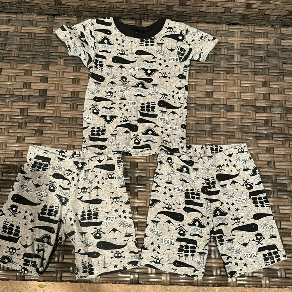 Carter’s PJ set 3